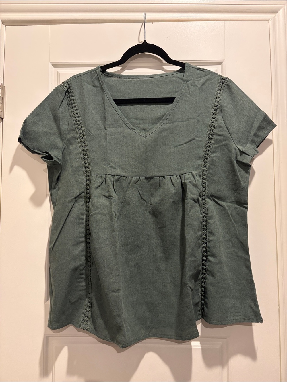 Women’s Green V-Neck Short Sleeve Top